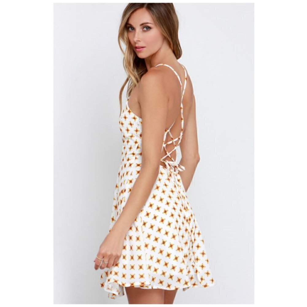 Lulu's Bloom of Youth Ivory Print Apron Neck Open Back Skater Mini Dress Size XS - Picture 2 of 10